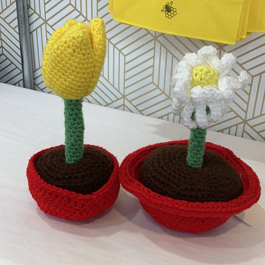 Crochet Flower with Detachable Pen