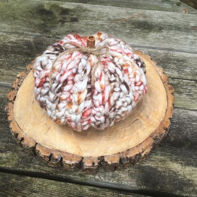 Moes knits Hand Crochet pumpkins - 3
